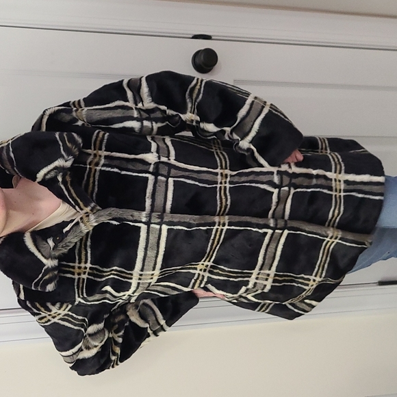 ISAAC MIZRAHI LIVE Faux Fur Dress Coat plaid, long Sz L - Picture 2 of 8